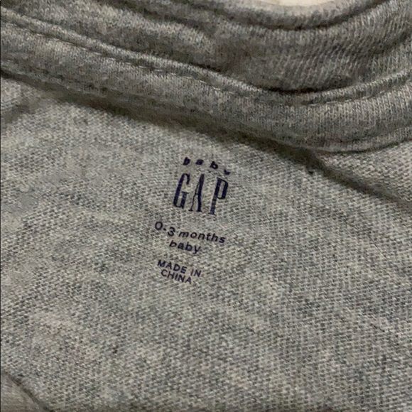 Gap Onseie - Picture 2 of 2